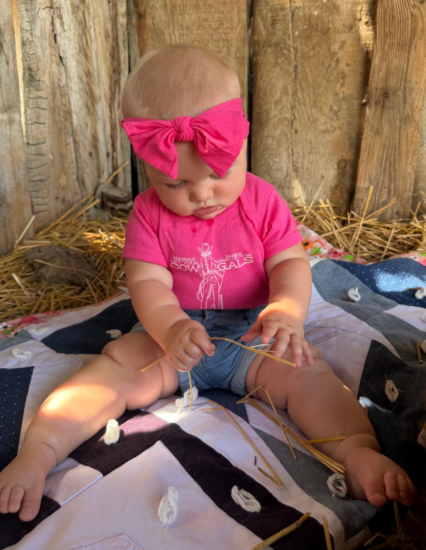 Mamas Let Your Babies Grow Up To Be Cowgals Infant Bodysuit | Western Baby