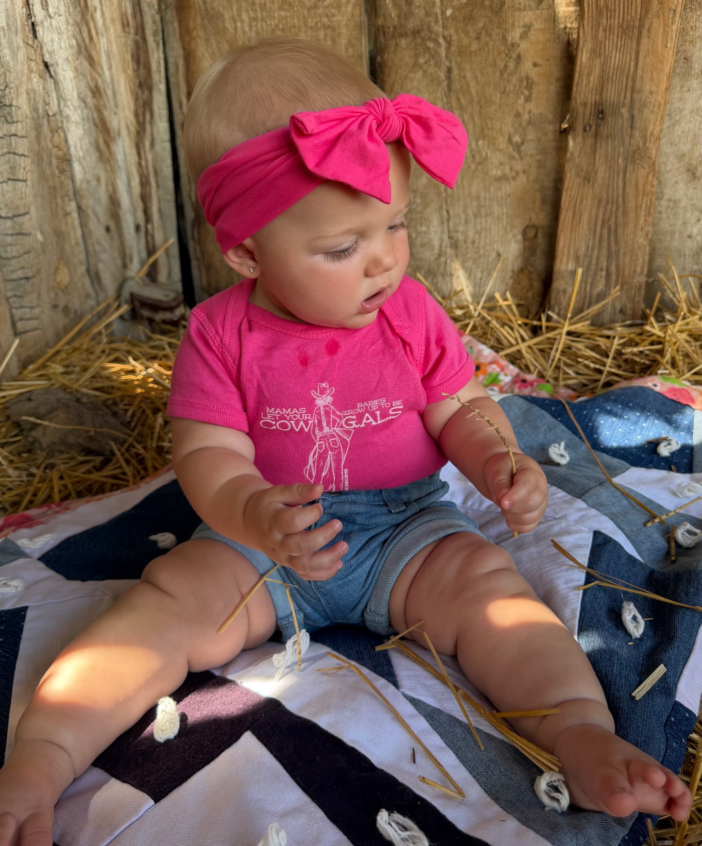 Mamas Let Your Babies Grow Up To Be Cowgals Infant Bodysuit | Western Baby